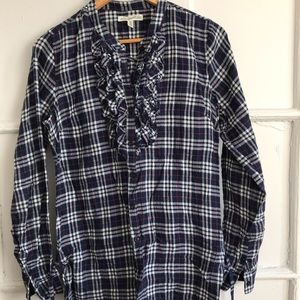 Played shirt with ruffles